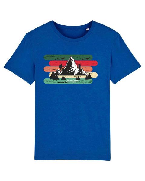 Unisex T-Shirt bedruckt aus Bio Baumwolle | Bergsteiger Berlandschaft mit Bäumen und farbigem Hinter