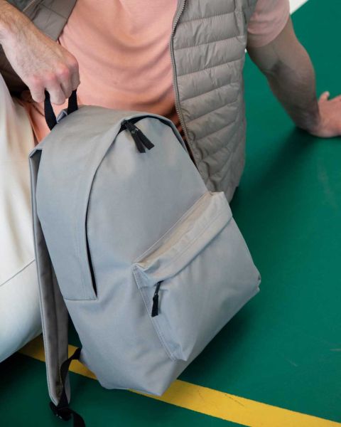 Recycelter City-Rucksack mit Fronttasche